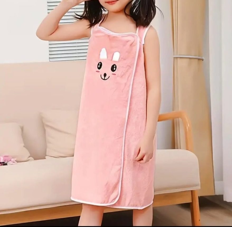 BATA DE MICROFIBRA CON CAPUCHA - Imagen 6